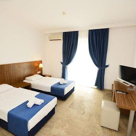 Club Blue White All Inclusive ทูร์กุทริส ภายนอก รูปภาพ
