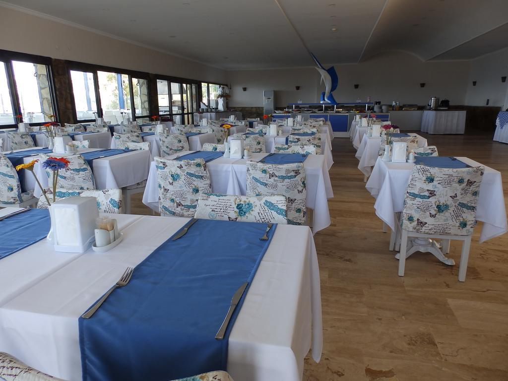 Club Blue White All Inclusive ทูร์กุทริส ภายนอก รูปภาพ
