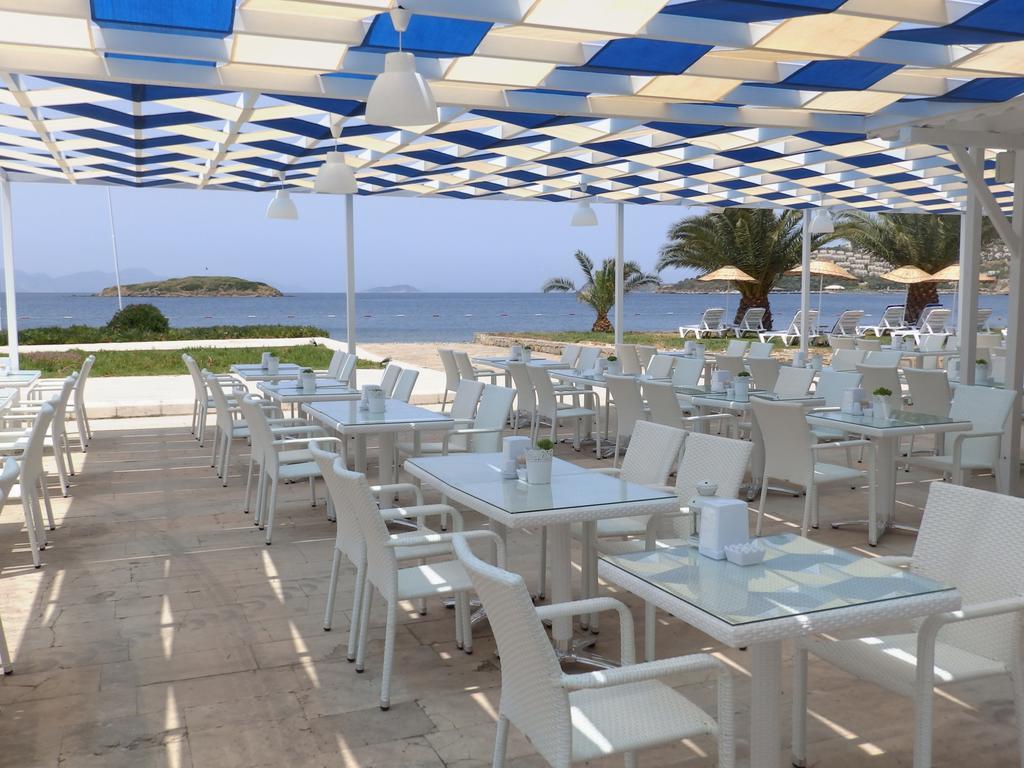 Club Blue White All Inclusive ทูร์กุทริส ภายนอก รูปภาพ
