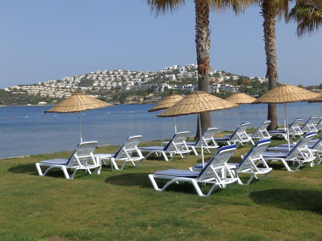 Club Blue White All Inclusive ทูร์กุทริส ภายนอก รูปภาพ