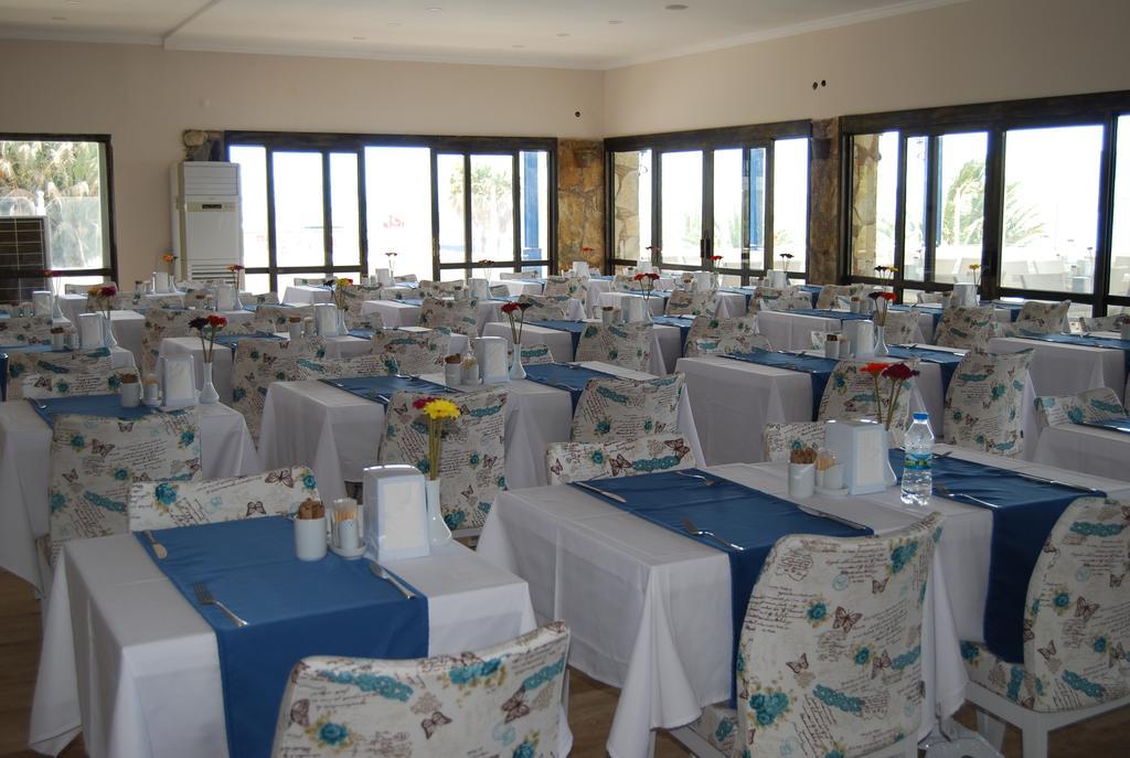 Club Blue White All Inclusive ทูร์กุทริส ภายนอก รูปภาพ