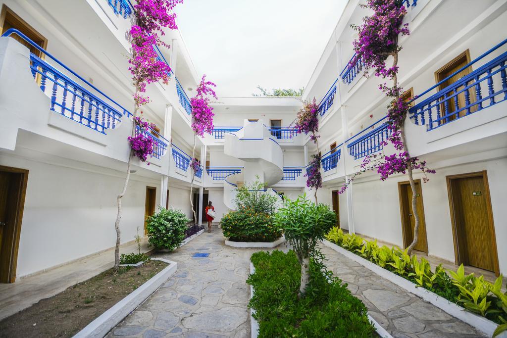 Club Blue White All Inclusive ทูร์กุทริส ภายนอก รูปภาพ