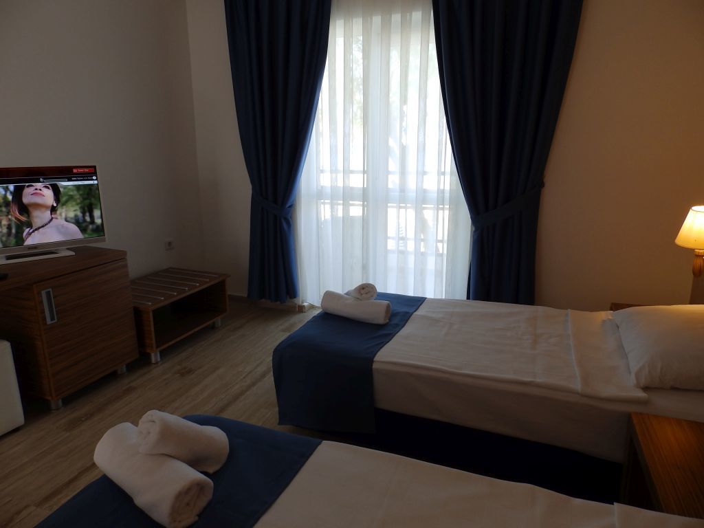 Club Blue White All Inclusive ทูร์กุทริส ภายนอก รูปภาพ